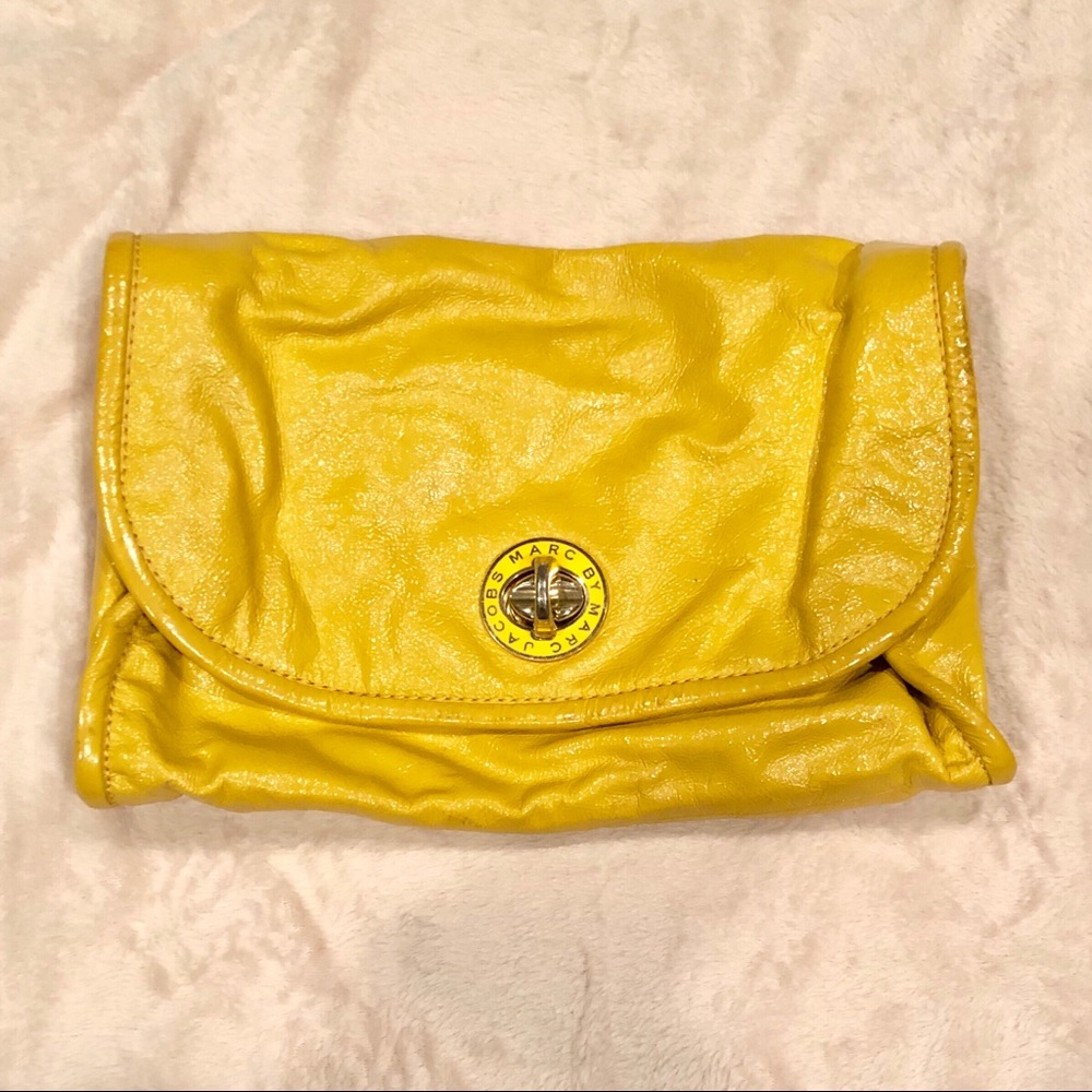 Marc Jacobs patent leather purse